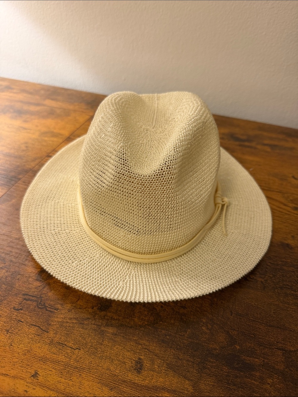 Wyeth Cream Straw Fedora Hat - Like New